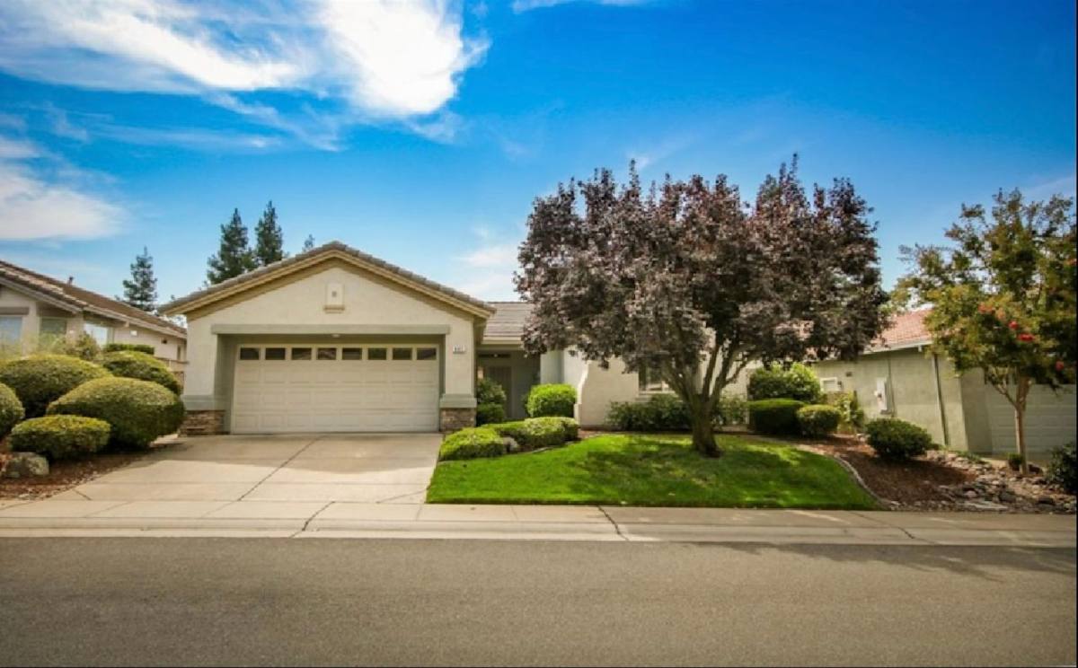 House for rent at 885 Magnolia Lane, Lincoln, CA 95648