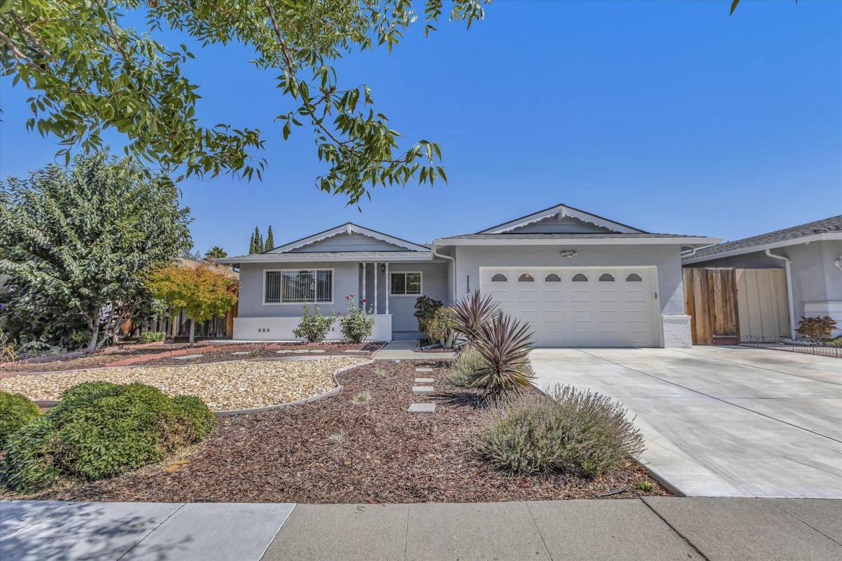 House for rent at 1112 Di Napoli Dr, San Jose, CA 95129