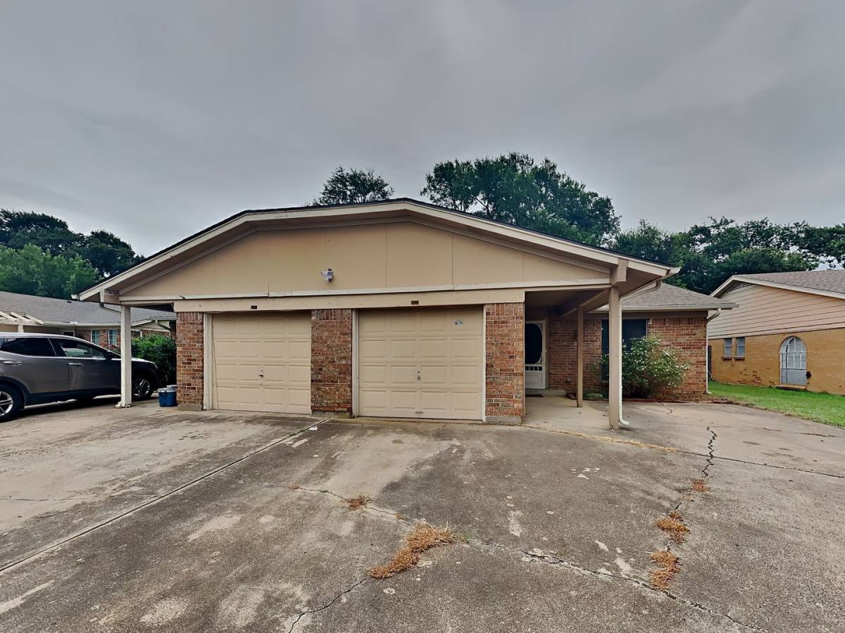 House for rent at 712 Billie Ruth Lane, Hurst, TX 76053