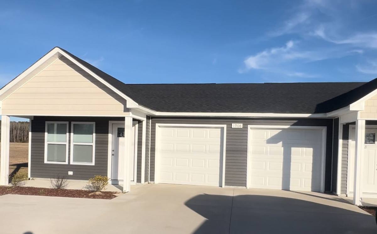 Apartment for rent at 2012 Sunnybrook Rd, Greenville, NC 27834