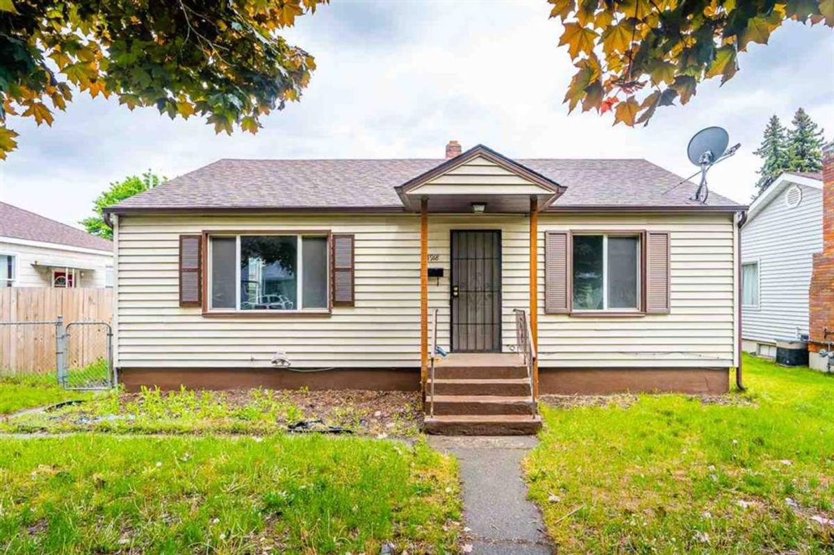 House for rent at 4918 N Jefferson St, Spokane, WA 99205