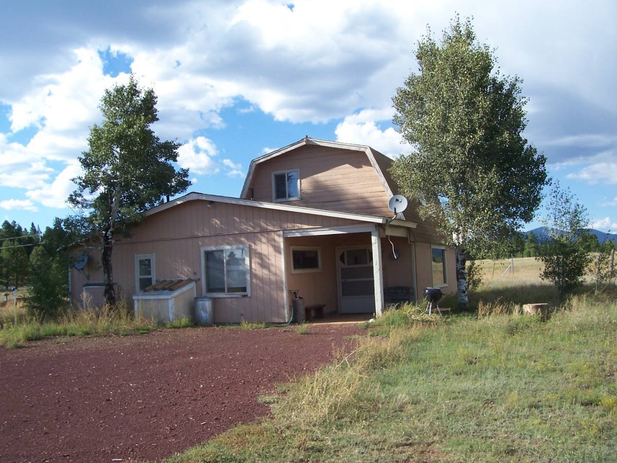 House for rent at 10873 Horsehill Trail, Parks, AZ 86018