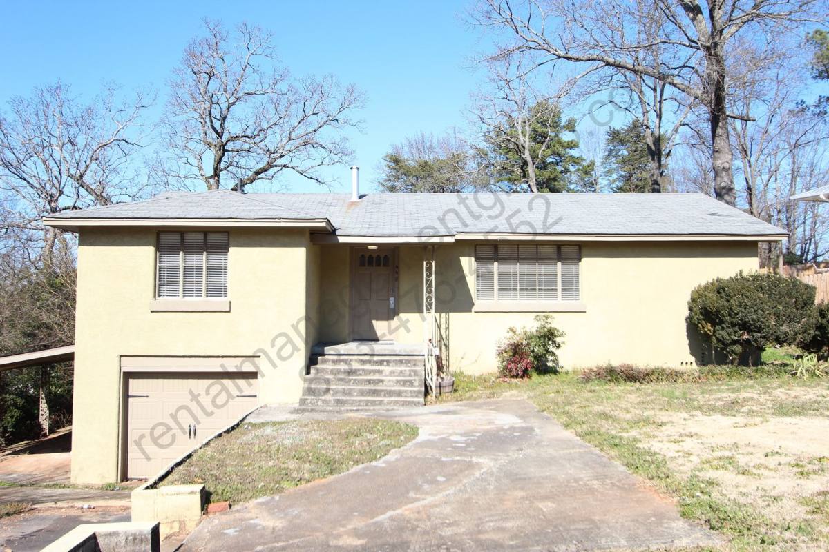 House for rent at 448 20th Ave S, Birmingham, AL 35205