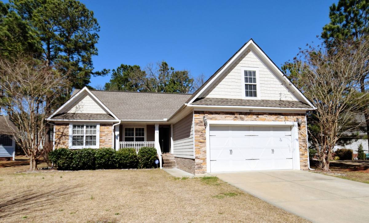 House for rent at 611 Orchard Falls Dr, Spring Lake, NC 28390