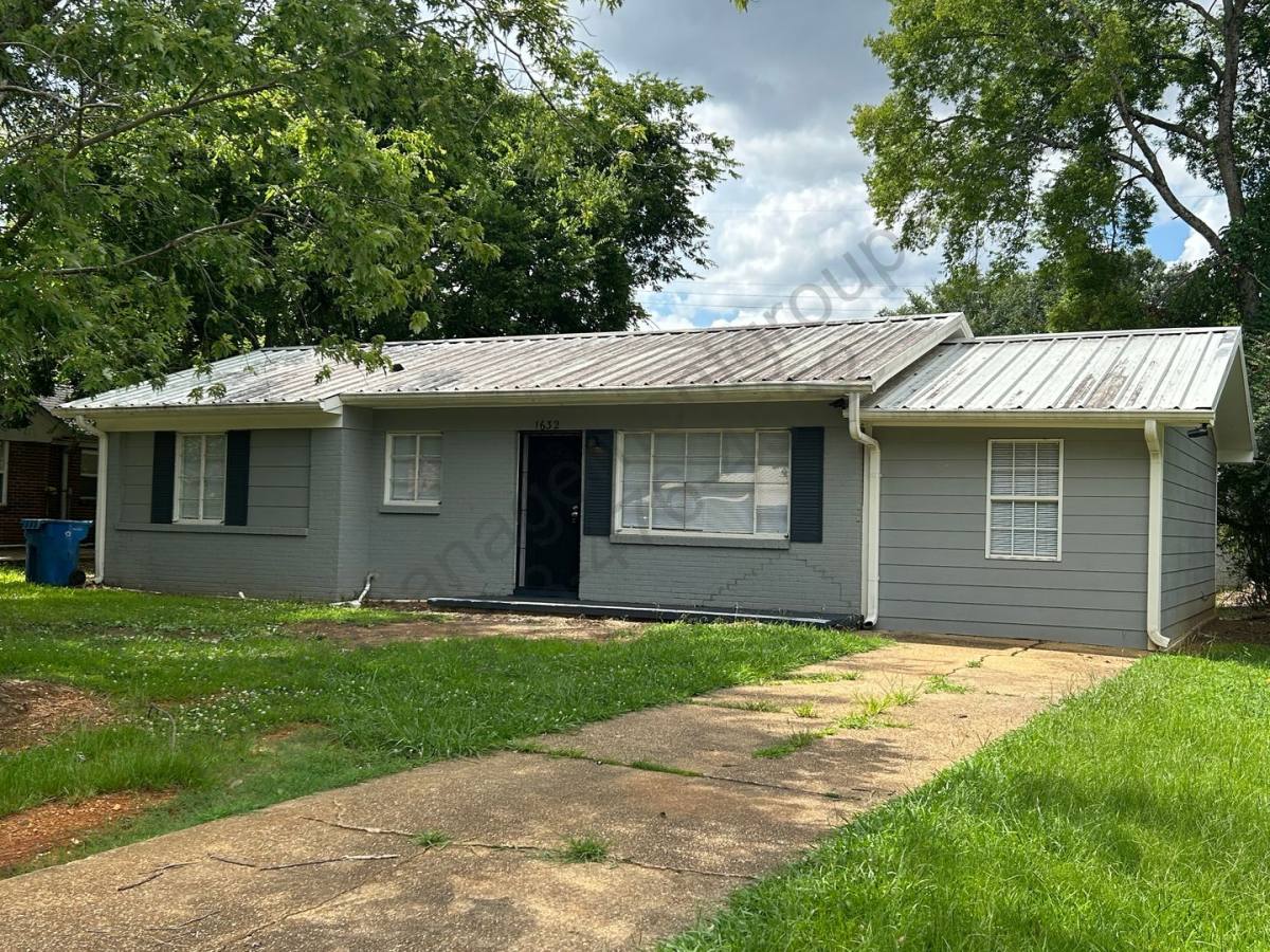 House for rent at 1632 Collier Dr, Birmingham, AL 35228