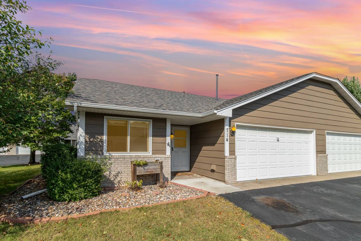 714 Auburn Place NW, Elk River, MN 55330