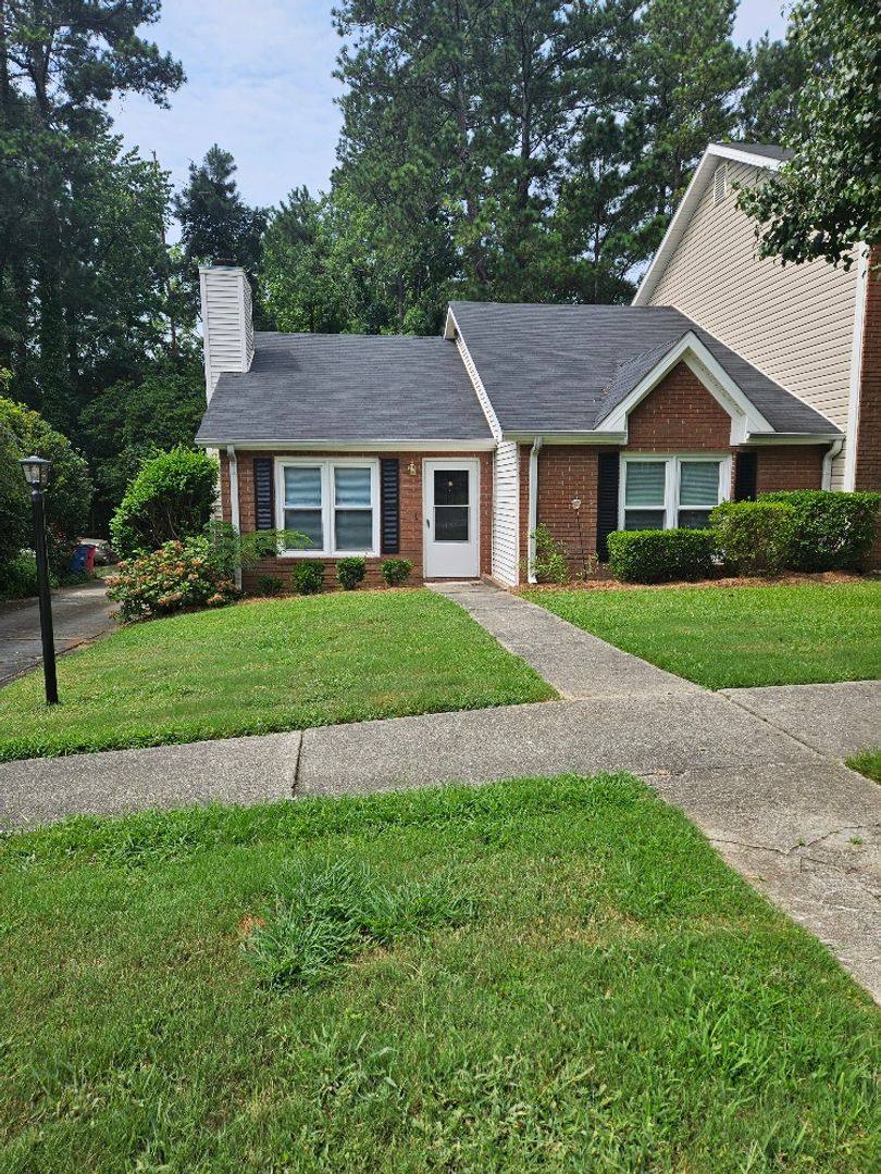 House for rent at 131 Manor Row, Macon, GA 31210