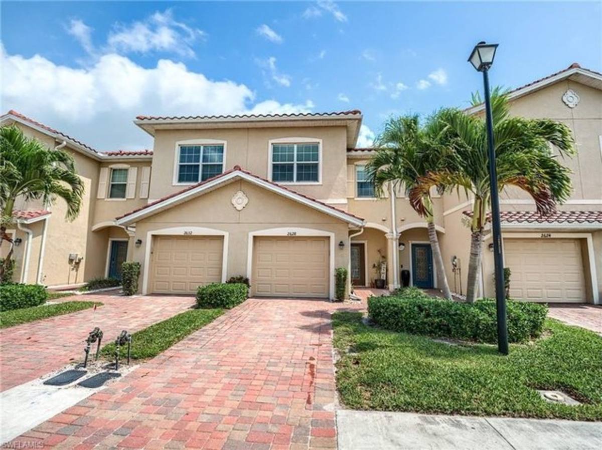 Townhouse for rent at 2947 Citrus St, Naples, FL 34120