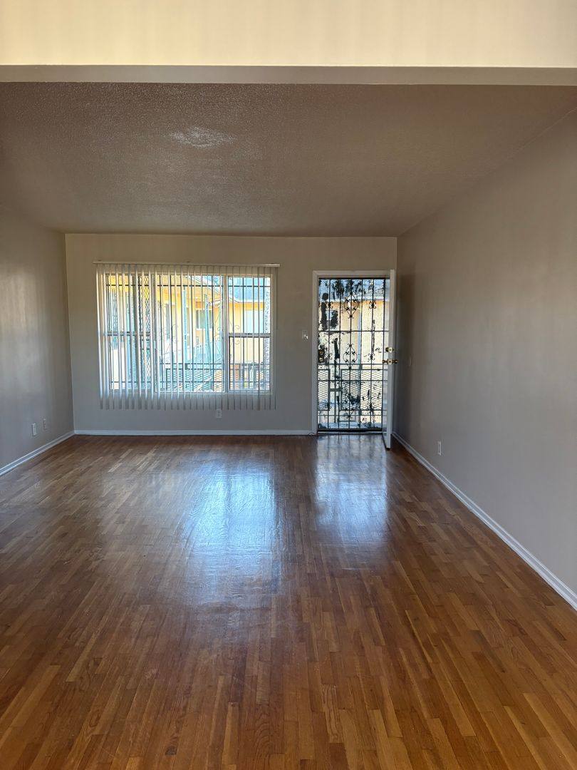 Apartment for rent at 4535 Santo Tomas Dr, Los Angeles, CA 90008