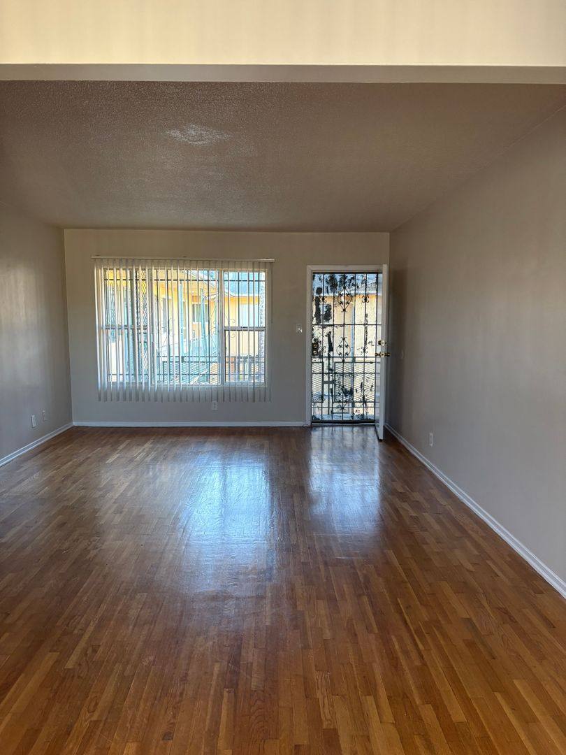 Apartment for rent at Baldwin Hills Residences, 4535 Santo Tomas Dr, Los Angeles, CA 90008