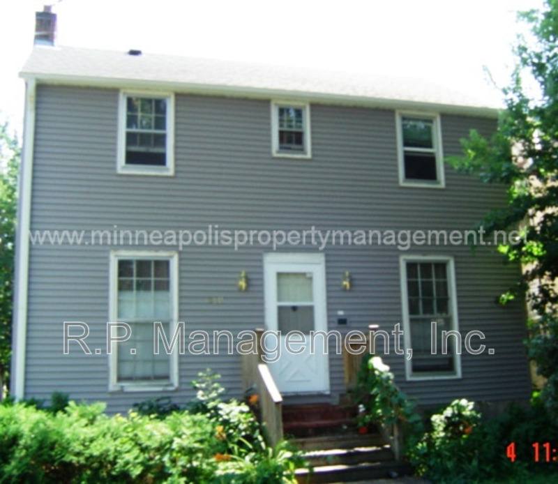 House for rent at 1090 16th Ave SE, Minneapolis, MN 55414