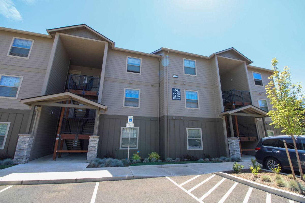 5661 Woodside Dr SE, Salem, OR 97306