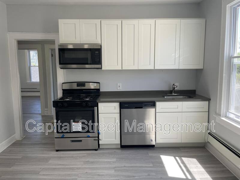 Apartment for rent at 431 Abington Ave #2, Bloomfield, NJ 07003