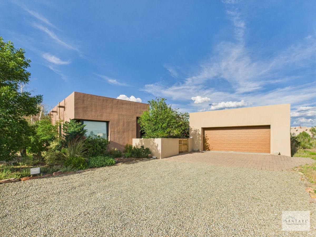 House for rent at 4 Birla Court, Santa Fe, NM 87508