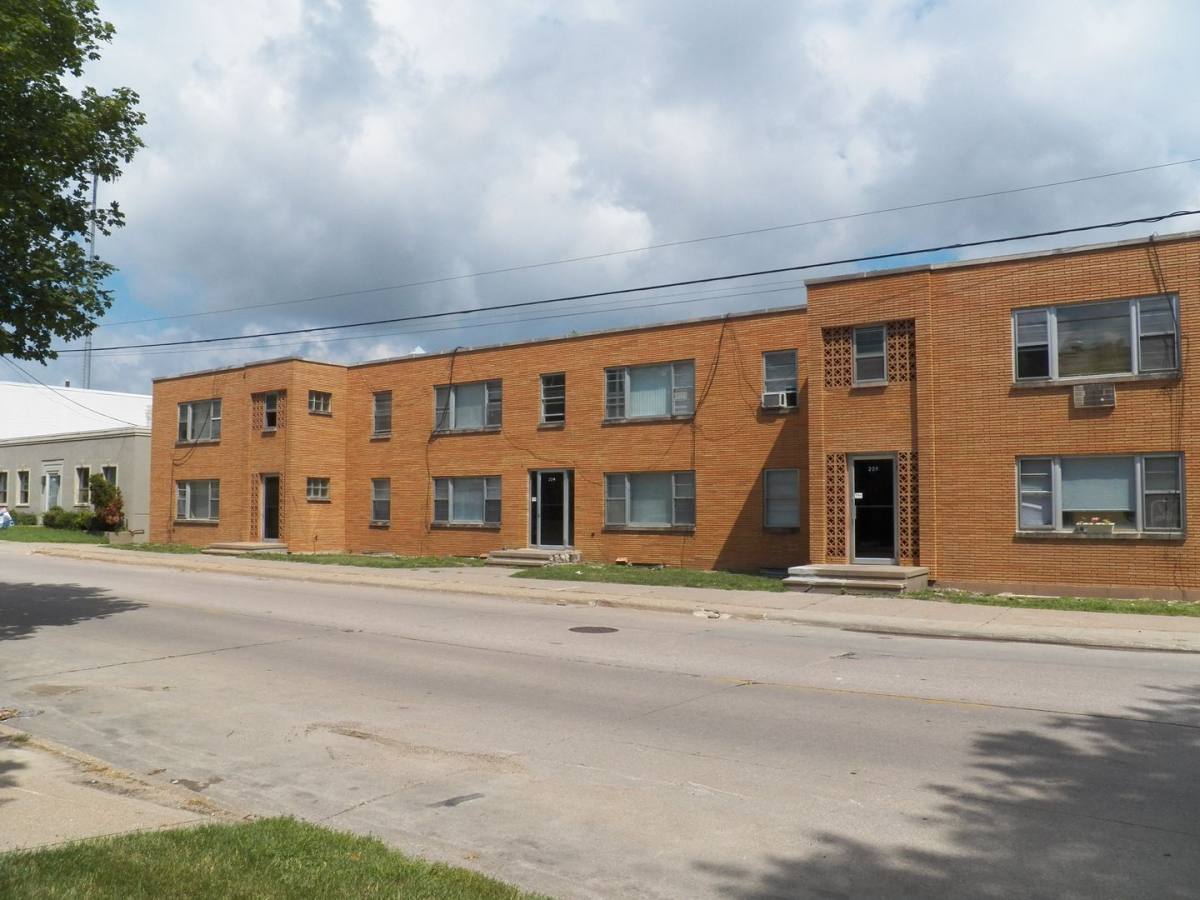 Apartment for rent at 222-226 29th St Dr SE, Cedar Rapids, IA 52403