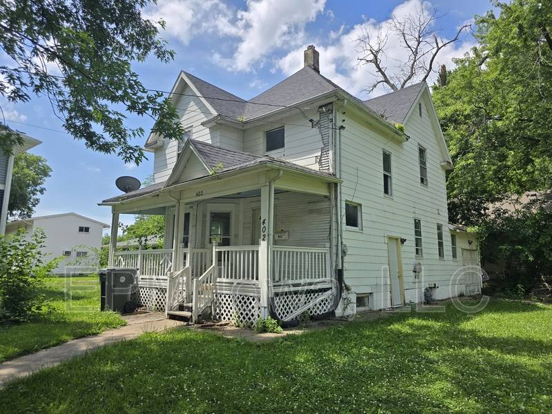 House for rent at 402 Sunnyside Ave, Waterloo, IA 50701