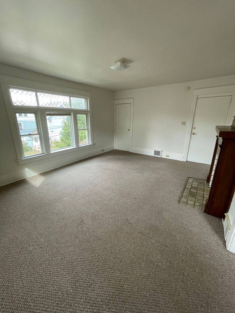 Apartment for rent at 639 W 5th St, Erie, PA 16507