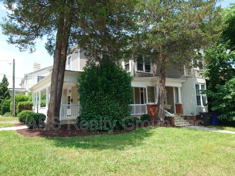 House for rent at 669 Holly Ave #1, Winston Salem, NC 27101