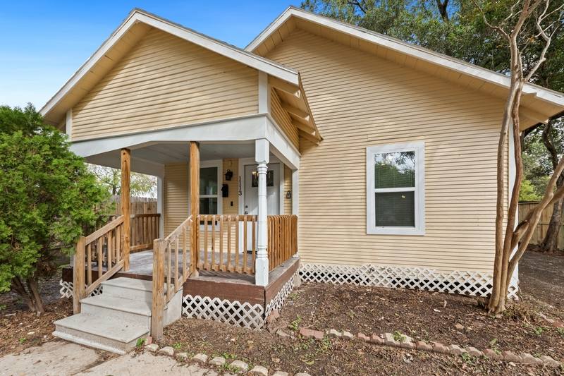 House for rent at 1113 8th St, Rosenberg, TX 77471