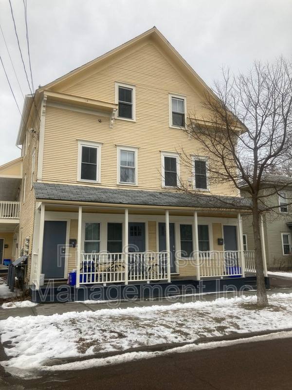 Apartment for rent at 17 Drew St #19, Burlington, VT 05401