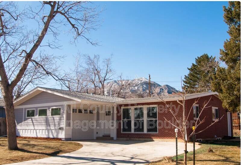 House for rent at 425 S 40th St, Boulder, CO 80305