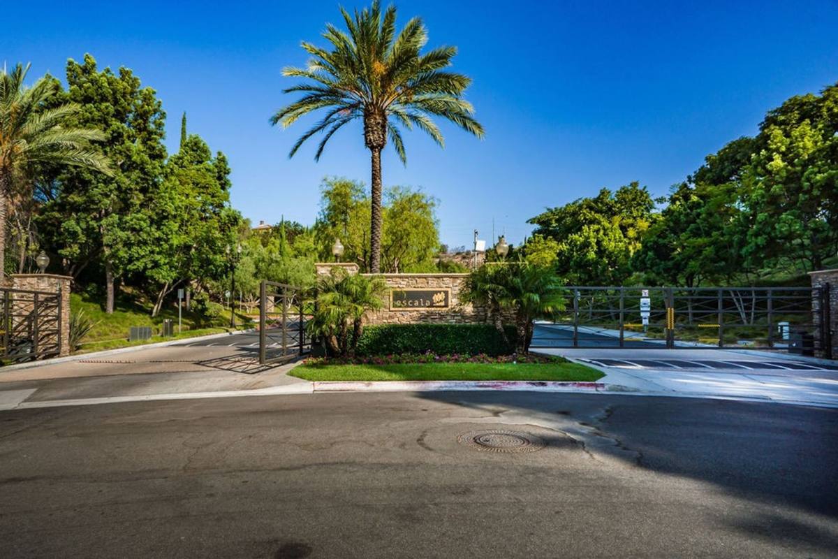 Townhouse for rent at 2785 Matera Lane, San Diego, CA 92108