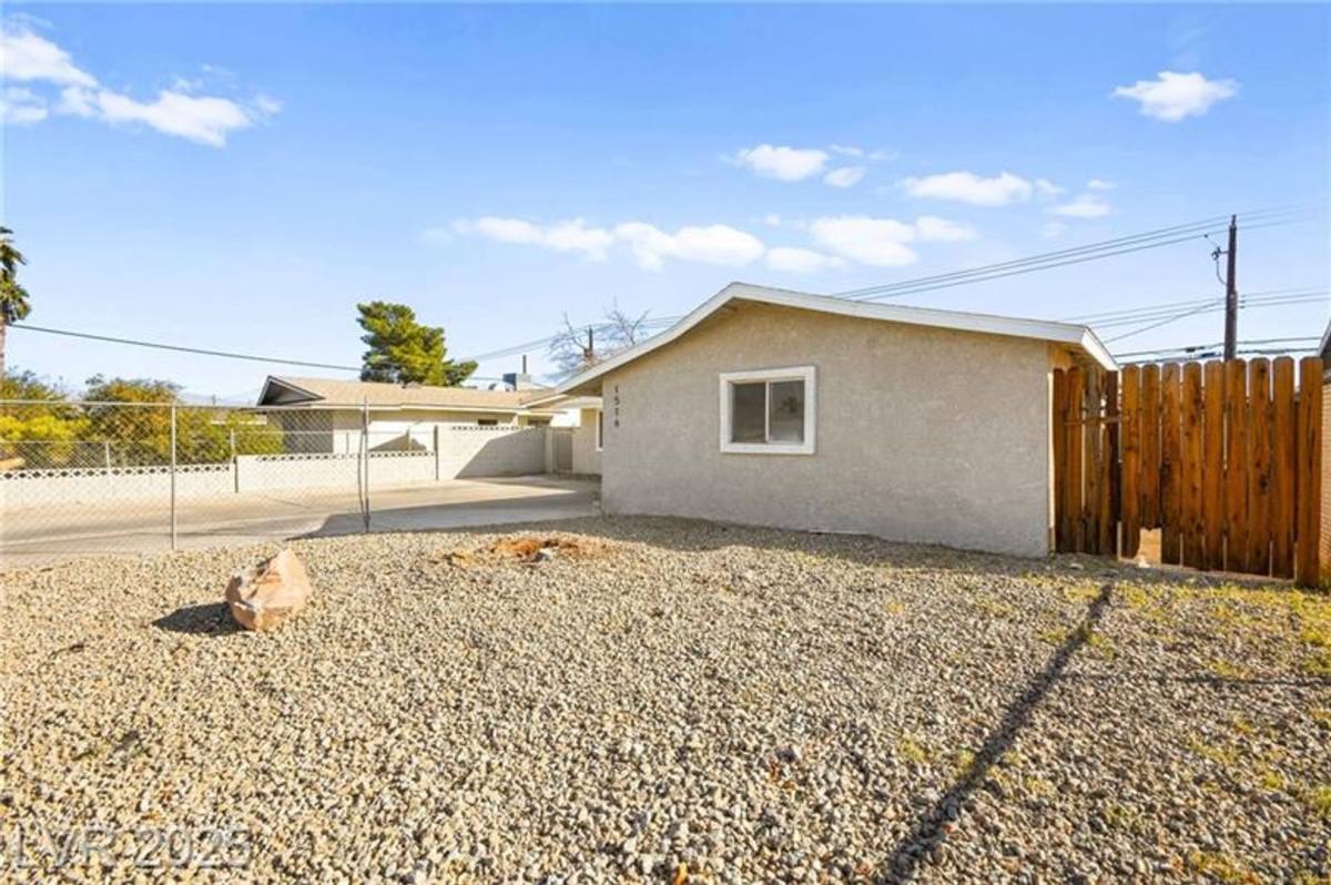 House for rent at 1516 Saylor Way, Las Vegas, NV 89108