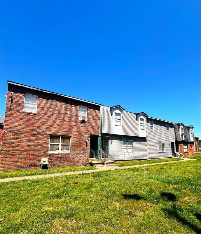 Apartment for rent at 276 Greenfield Dr E, Jackson, TN 38305