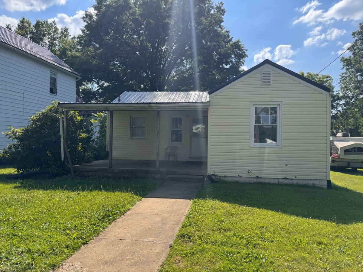 House for rent at 372 Emerson Ave, Farrell, PA 16121