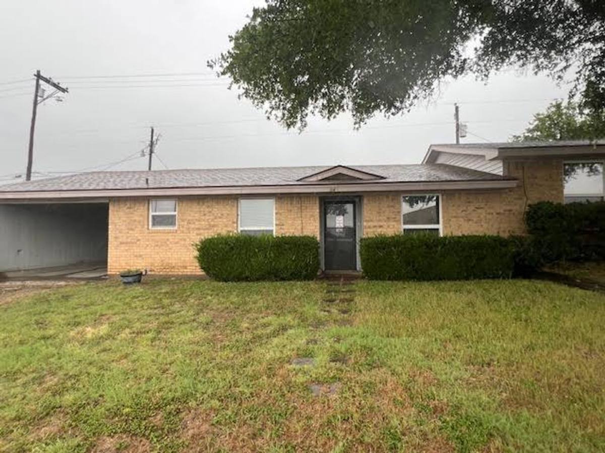 House for rent at 204 Karem Circle, Woodway, TX 76712
