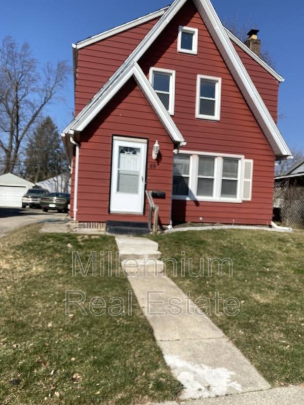 House for rent at 89 Mohawk Rd, Pontiac, MI 48340