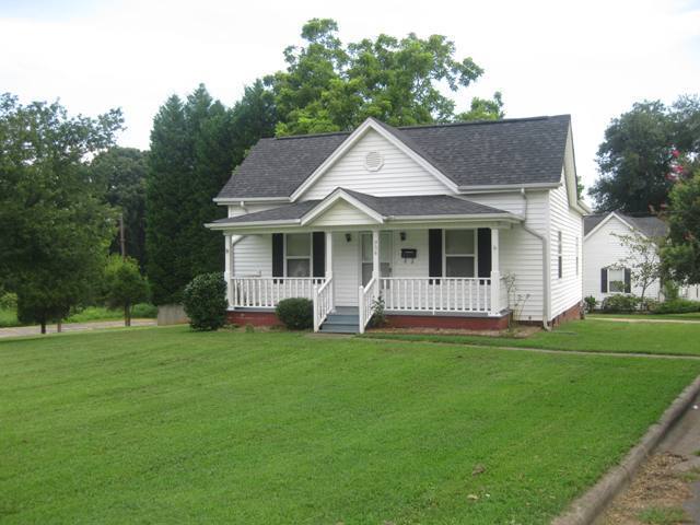 House for rent at 906 Catawba St, Belmont, NC 28012