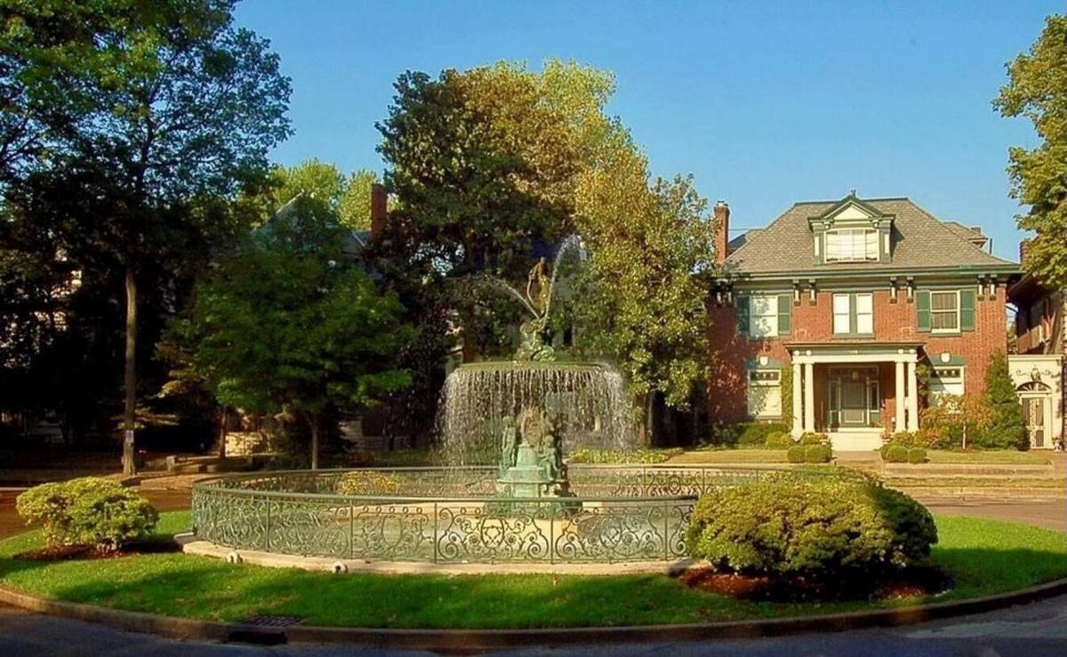 Apartment for rent at 1432 St James Court, Louisville, KY 40208