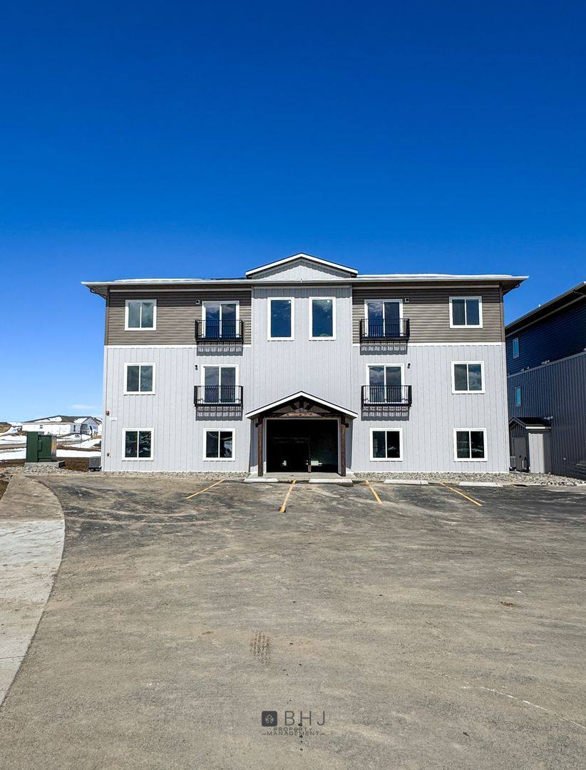 Apartment for rent at 991 Covey Run Rd, Sheridan, WY 82801