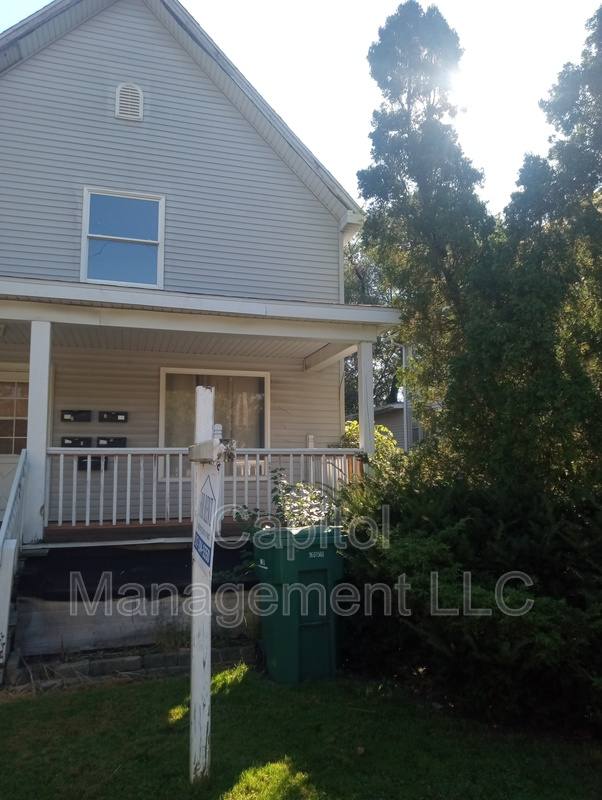 Apartment for rent at 1016 N Capitol Ave #3, Lansing, MI 48906