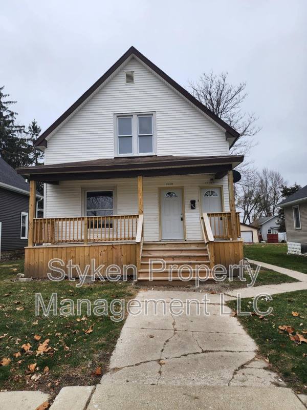 Apartment for rent at 1338 E Chestnut St #A, Kankakee, IL 60901