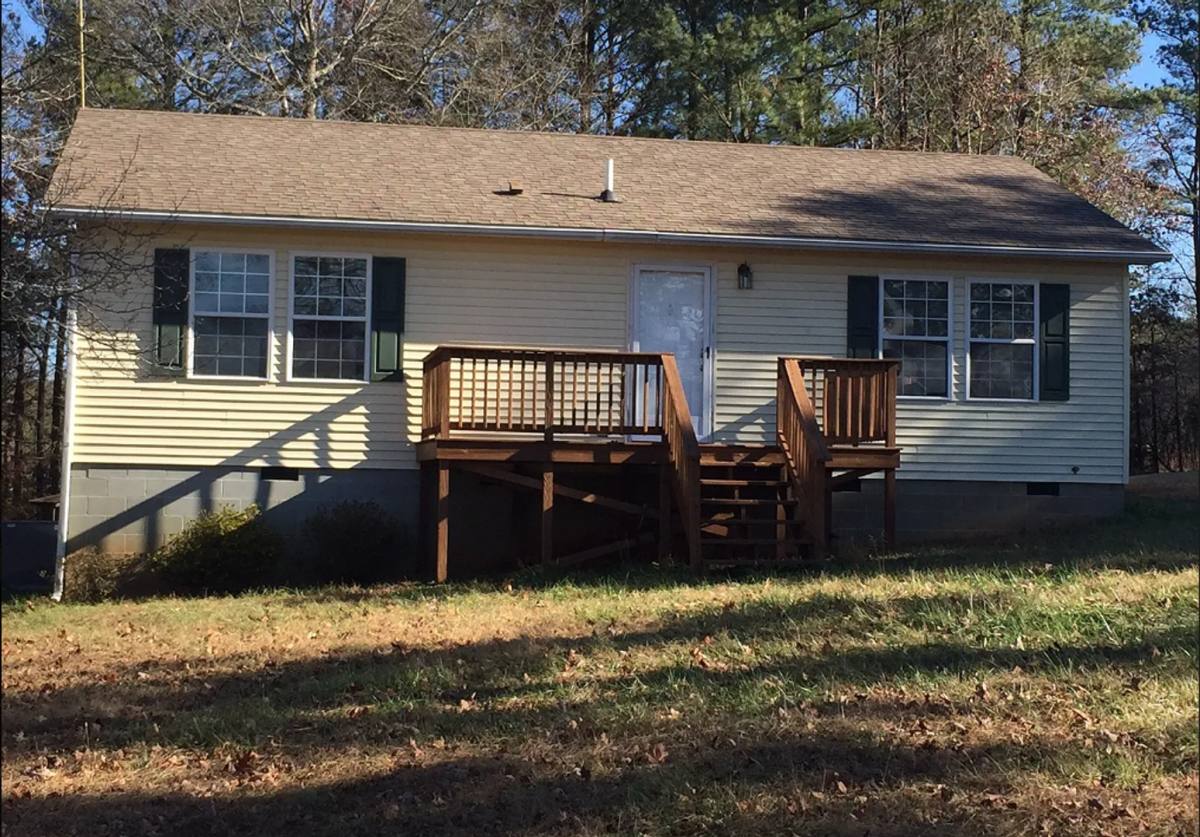 House for rent at 136 Cannon Lane, Bracey, VA 23919