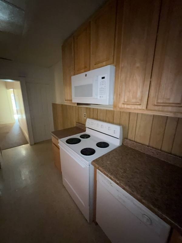 Apartment for rent at 1926 State St #2B, Harrisburg, PA 17103