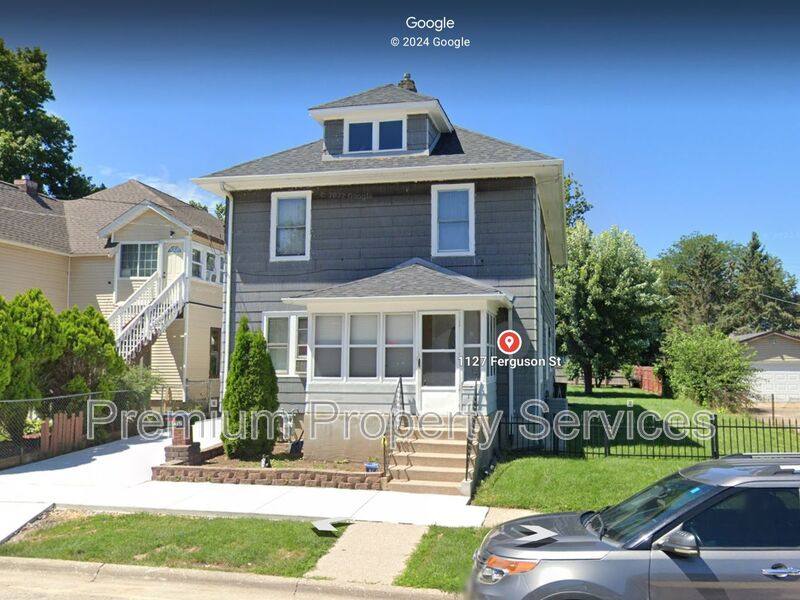 Apartment for rent at 1127 Ferguson, Rockford, IL 61102