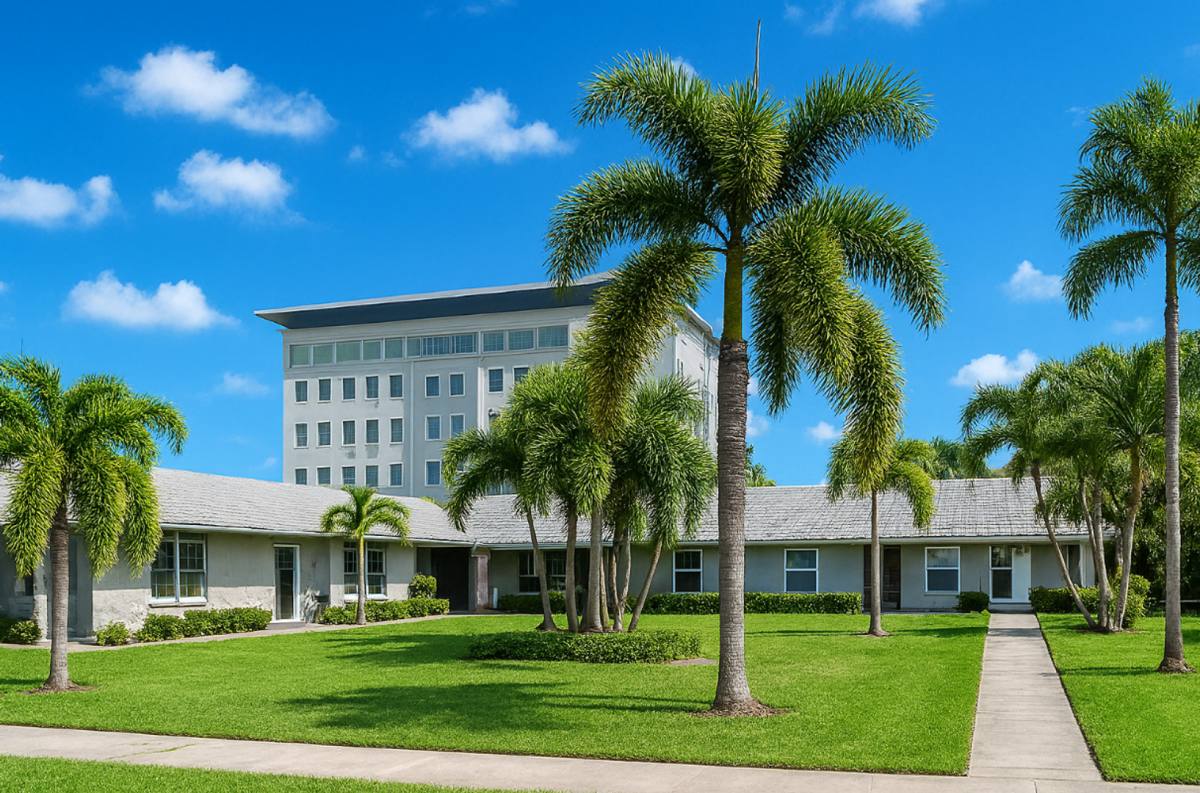 Apartment for rent at 3251 Coral Hills Dr, Coral Springs, FL 33065