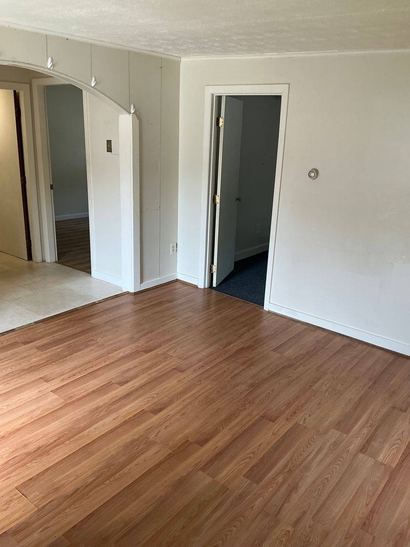 Apartment for rent at 204 Mount Vernon Ave, Augusta, ME 04330