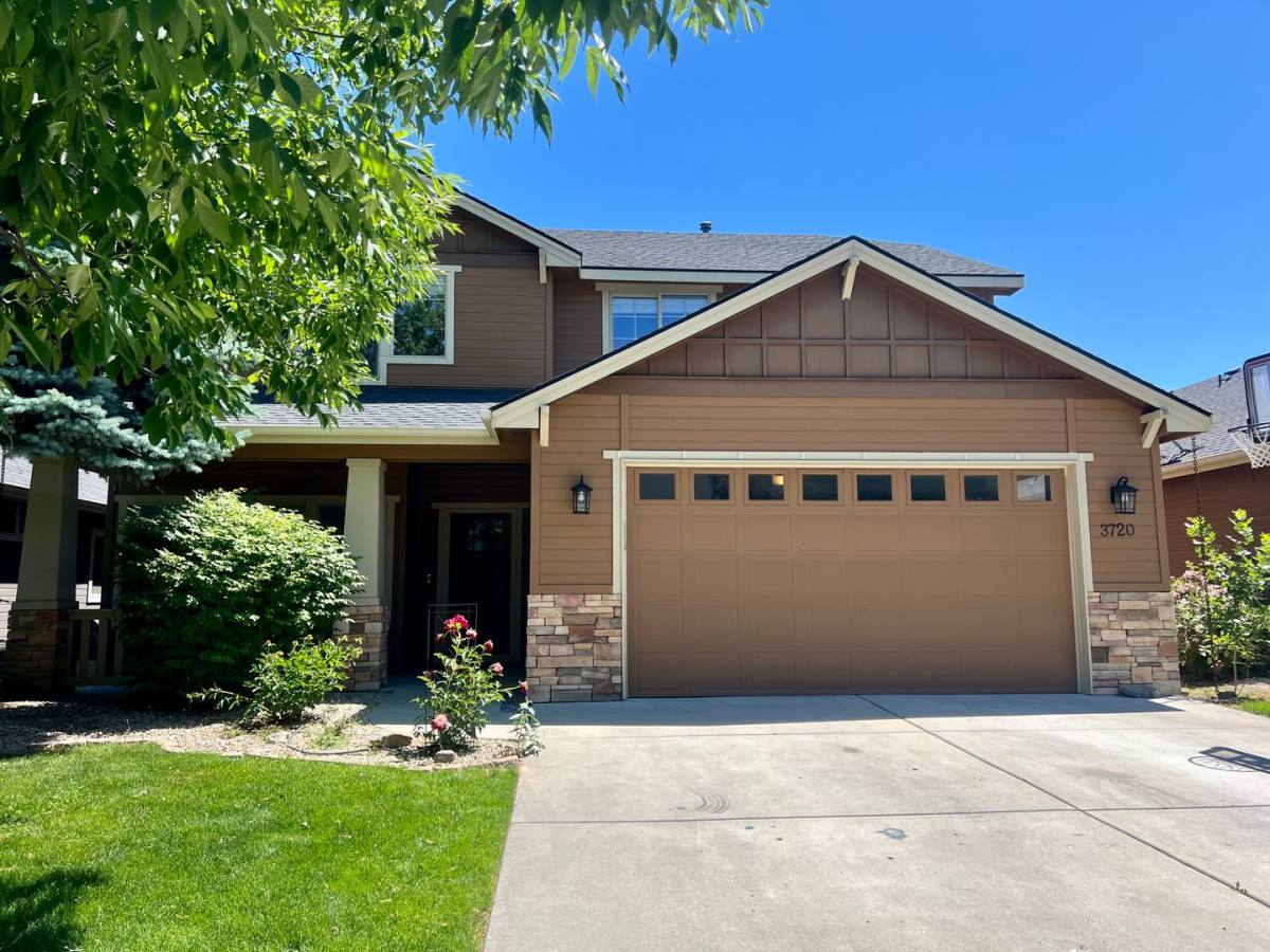 House for rent at 3720 N Heritage View Ave, Meridian, ID 83646