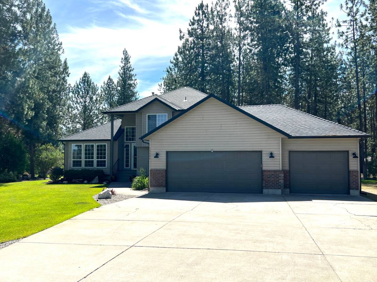 House for rent at 13385 W Winterview Court, Nine Mile Falls, WA 99026