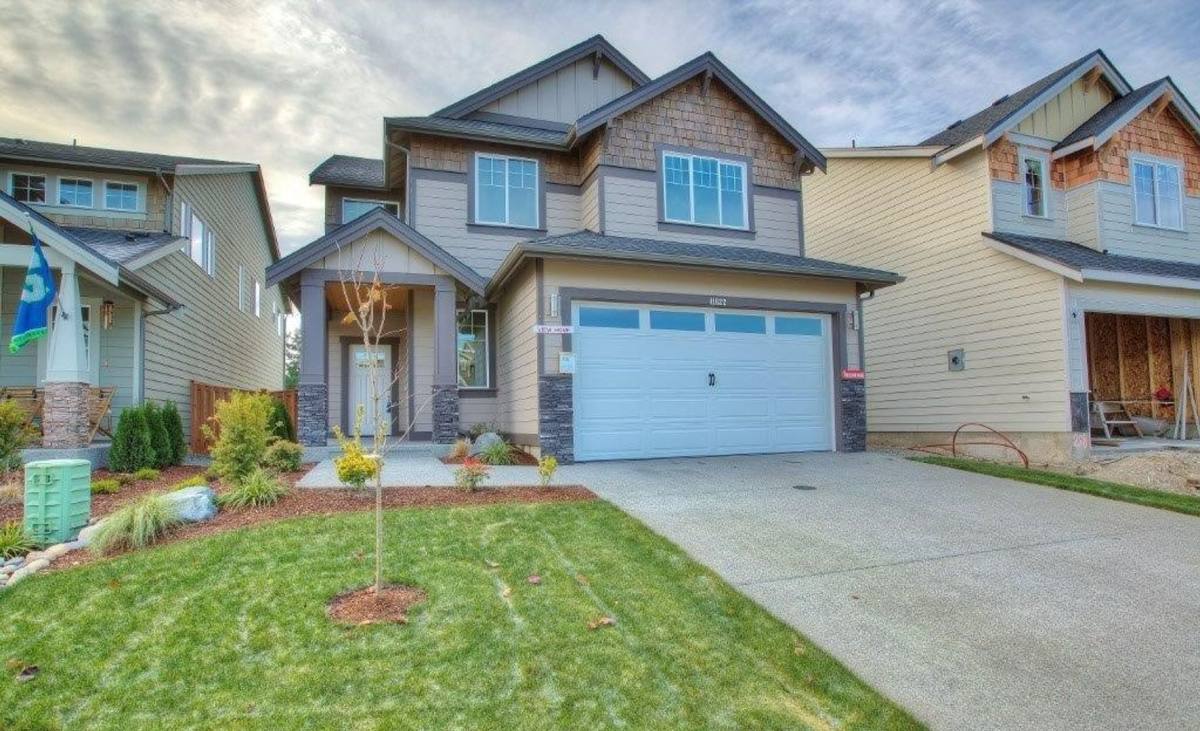 House for rent at 11622 175th St E, Puyallup, WA 98374
