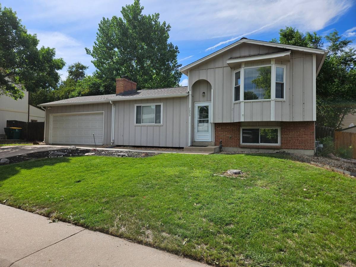 House for rent at 7055 W Fremont Place, Littleton, CO 80128