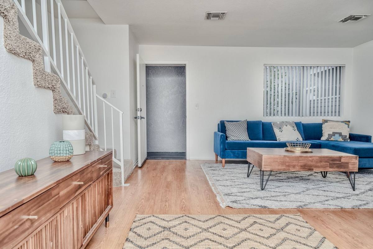 Apartment for rent at 15111 Burbank Blvd, Van Nuys, CA 91411