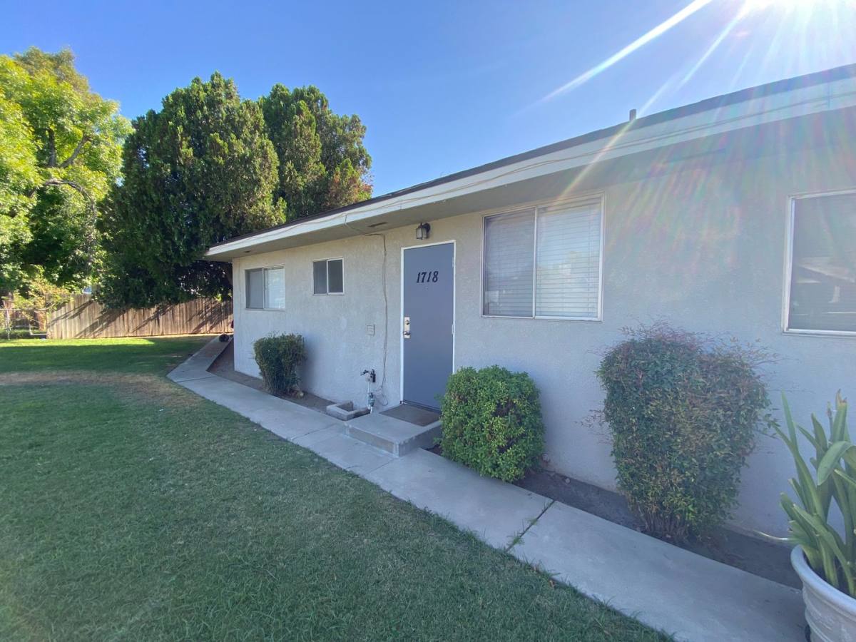 Apartment for rent at 1710-1720 Buena Vista St, Bakersfield, CA 93304