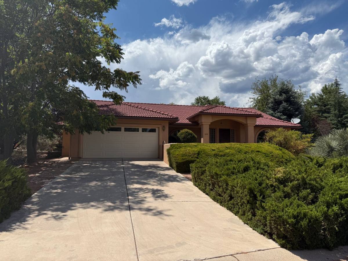 House for rent at 390 Orchard Lane, Sedona, AZ 86336