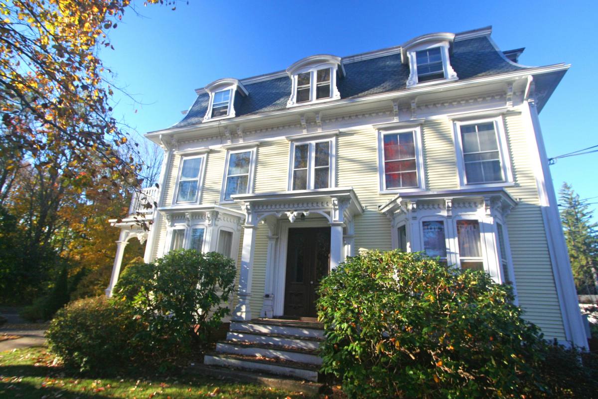 302 Washington St, Dover, NH 03820