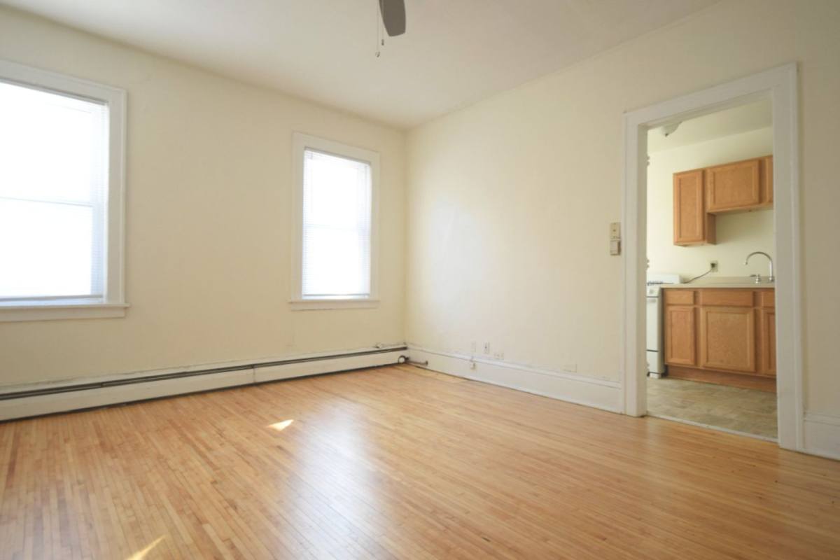 Apartment for rent at 2121 Hennepin Ave S, Minneapolis, MN 55405